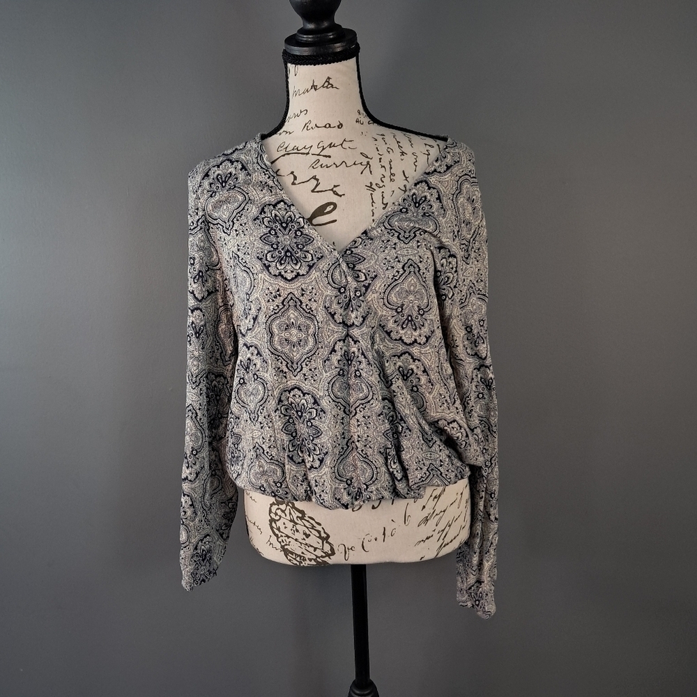 Altar’d State Women’s Surplice Medallion Print Boho Faux Wrap Blouse Top Medium